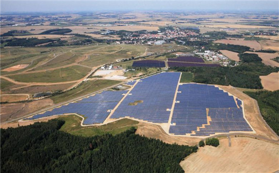 Solar park in Germany built by Juwi. Author: Juwi AG. License: All Rights Reserved