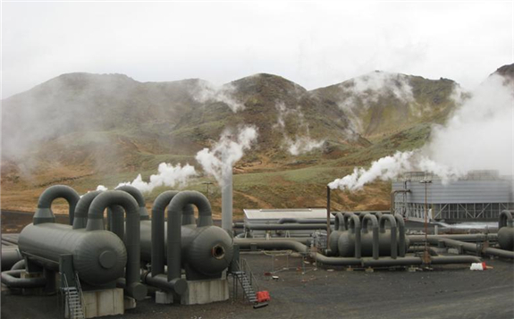 Geothermal power plant. Author: gamene. License: Creative Commons, Attribution 2.0 Generic
